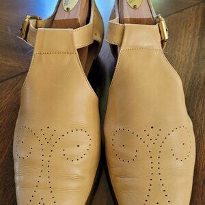 J Peterman Italian leather butter soft strapped flat size 8B